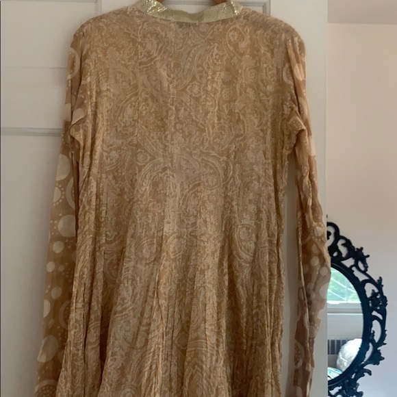 Tunic - Picture 6 of 6